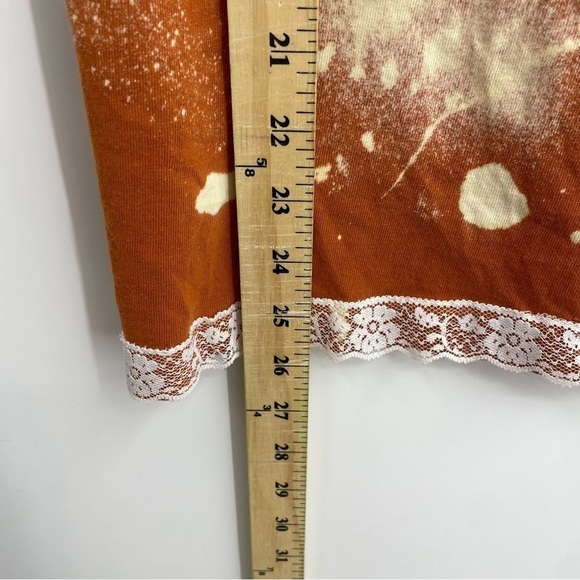 Tailgate Tees by Gabby Lace-trim t-shirt Texas longhorns orange tie-dye Sz S - Picture 7 of 8